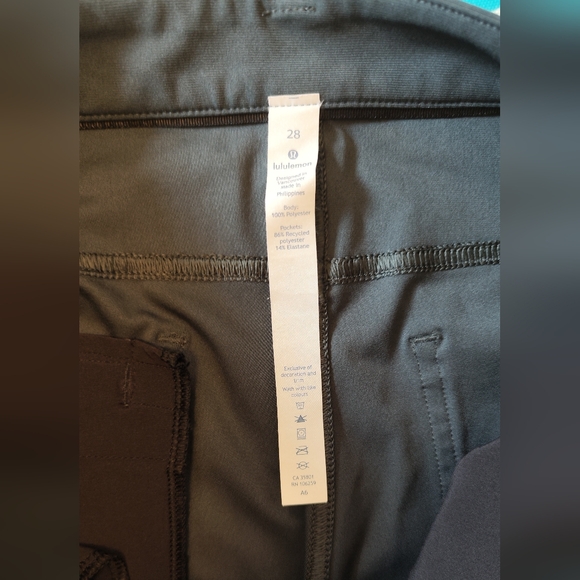 Lululemon ABC pants - Picture 4 of 5